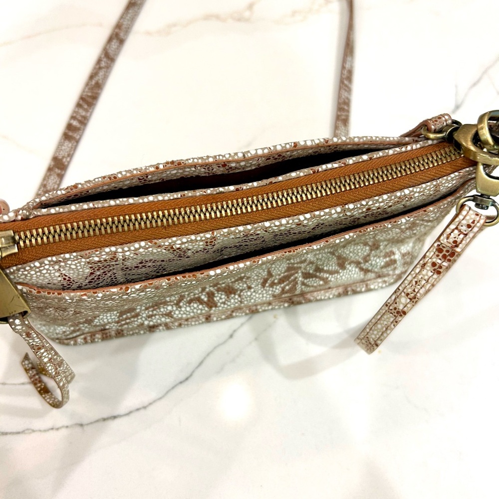 HOBO wear 3-ways Tan Leather Handbag - Picture 3 of 6